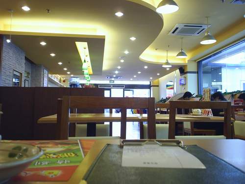 供应轻钢龙骨吊顶 矿棉板吊顶 办公装潢 家居装潢